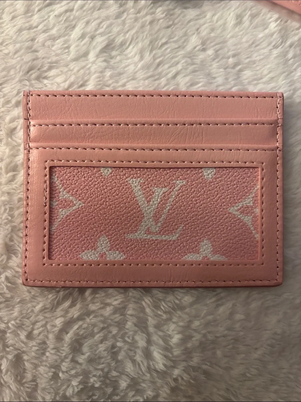 Brand New Fashion Pink Card holder with Gold LV Plaque